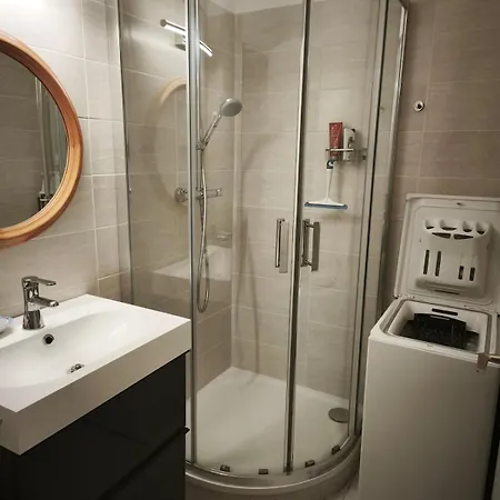 Lejlighed 40m2 Praloup 1600 *